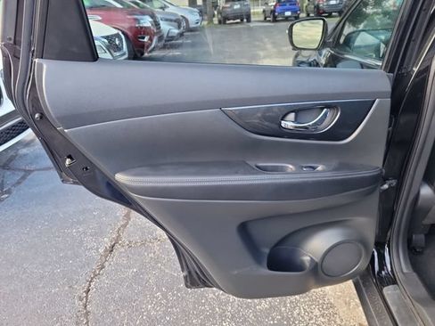 Used 2016 Nissan Rogue SL w/ SL Premium Package FWD image 15