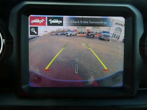 Used 2022 Jeep Gladiator Overland image 32