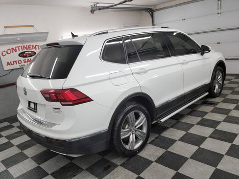 Used 2019 Volkswagen Tiguan SEL Premium w/ 3rd Row Seat Package image 6