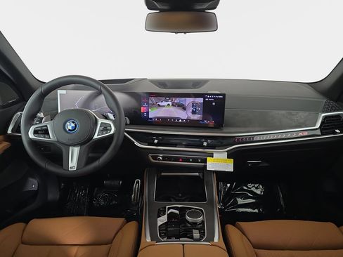 New 2026 BMW X5 xDrive50e w/ M Sport Package AWD/4WD image 12