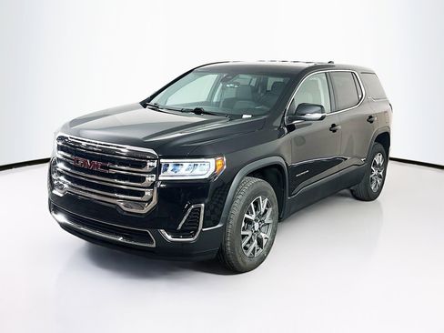 Used 2023 GMC Acadia SLE image 3