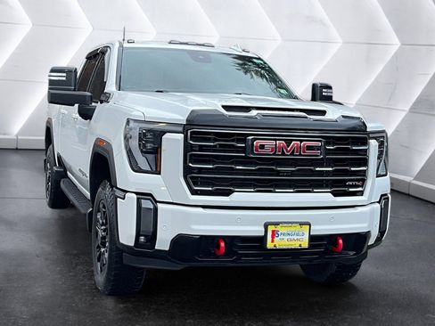 Used 2024 GMC Sierra 2500 AT4 w/ Technology Package AWD/4WD image 8