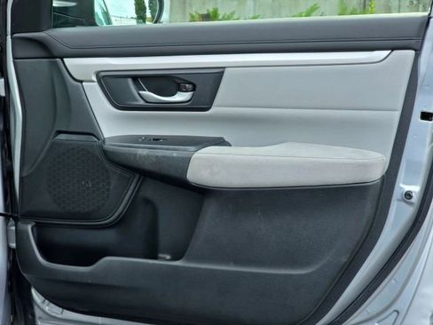 Used 2017 Honda CR-V LX image 25