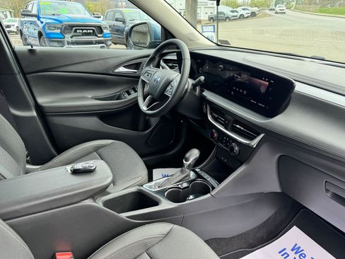 Used 2024 Buick Encore GX Preferred image 42