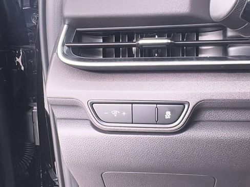 New 2026 Kia Carnival EX FWD image 33