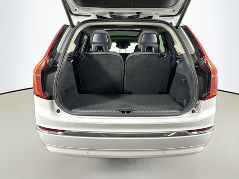 New 2025 Volvo XC90 B6 Core w/ Climate Package image 20