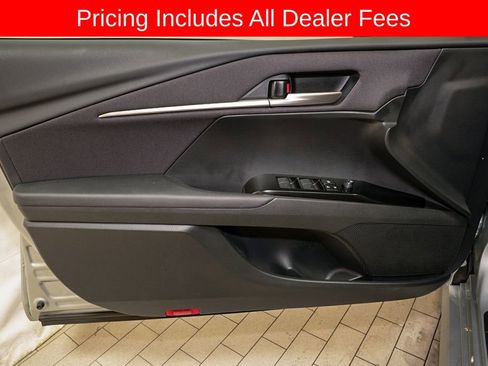 Used 2025 Toyota Camry LE w/ Convenience Package FWD image 11