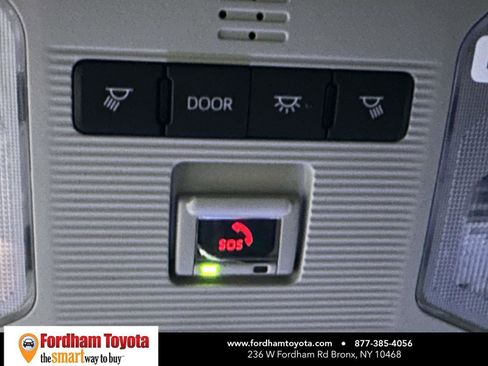 Used 2025 Toyota RAV4 XLE image 34