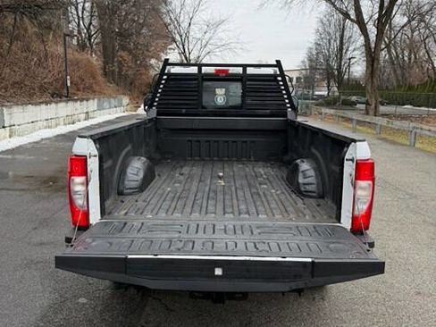 Used 2022 Ford F250 XL w/ Power Equipment Group image 18