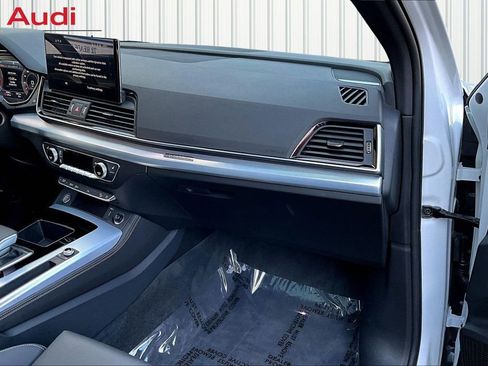 Certified 2025 Audi Q5 2.0T Premium Plus AWD/4WD image 26