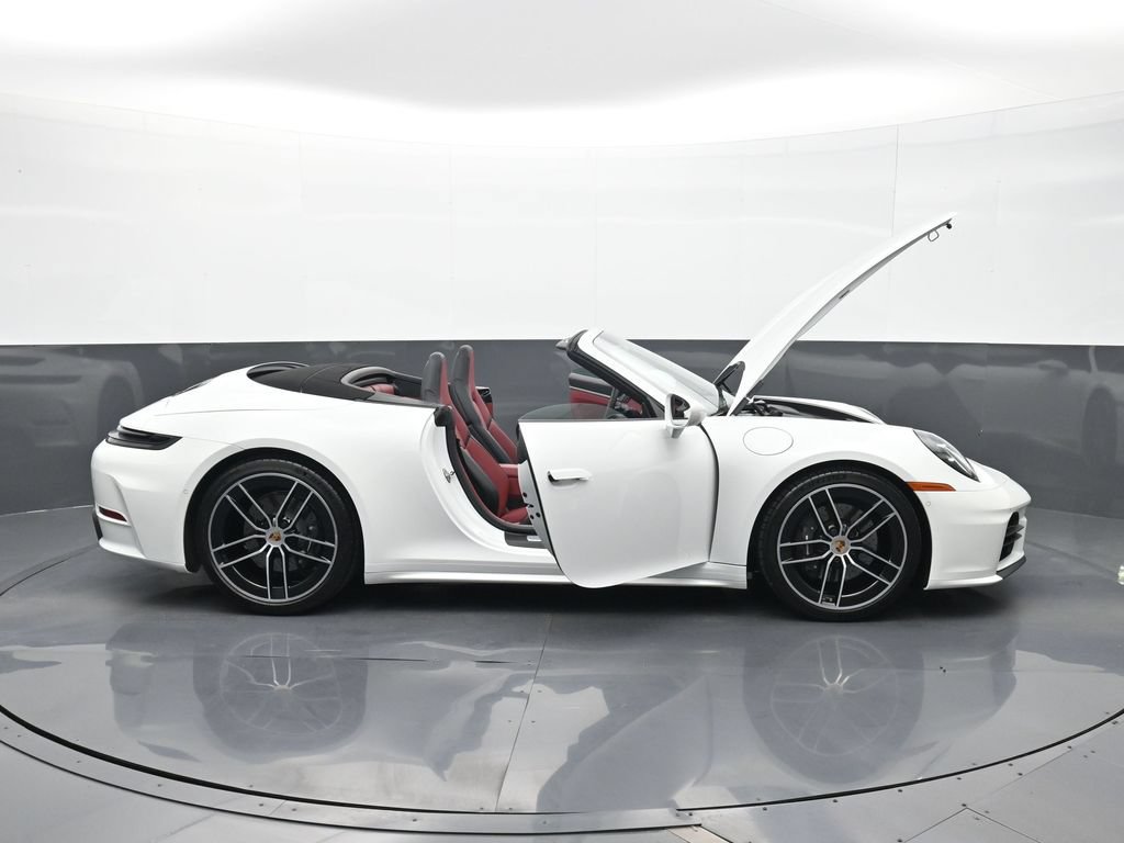 Certified 2026 Porsche 911 Carrera RWD image 30