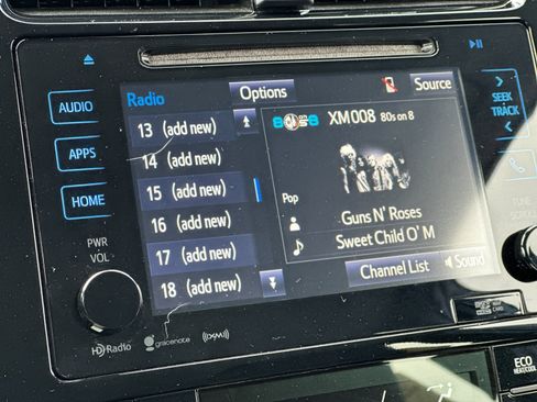 Used 2017 Toyota Prius Prime Premium image 18