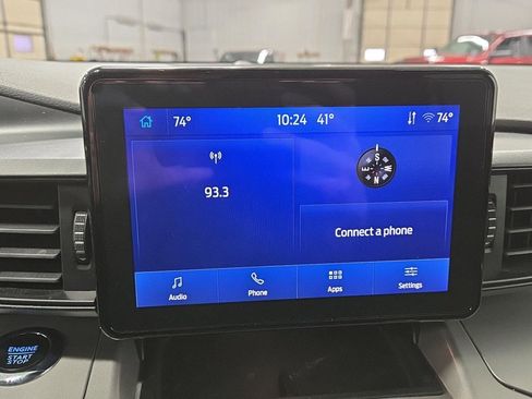 Used 2023 Ford Explorer XLT image 6