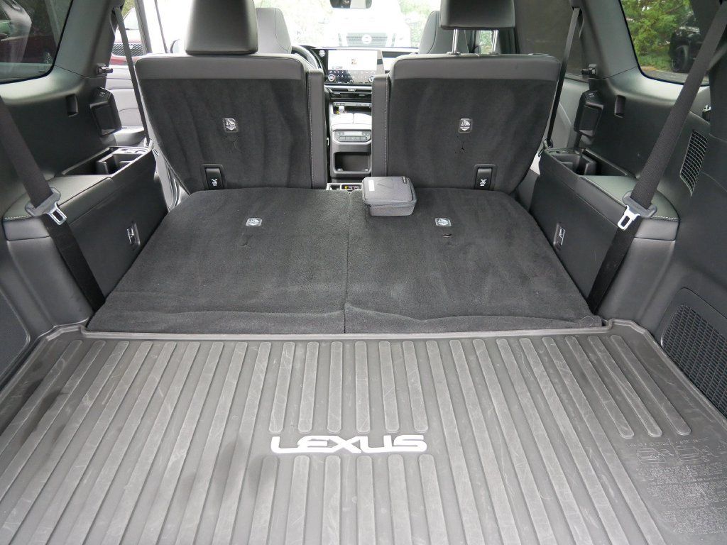 Used 2025 Lexus TX 350 AWD w/ Technology Package image 12