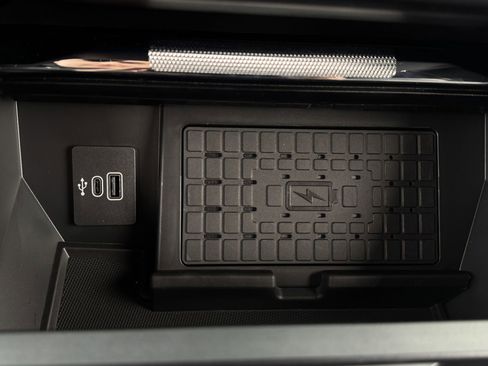 Used 2025 Ford F150 Raptor image 19