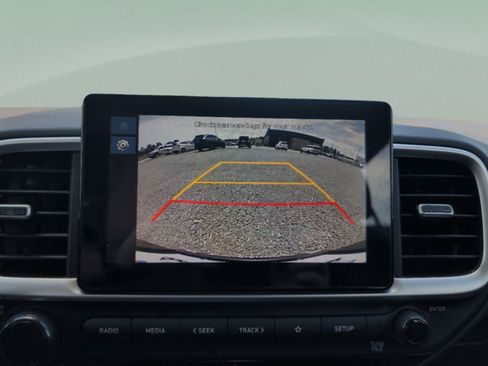 Used 2024 Hyundai Venue SEL FWD image 22