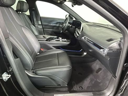 Used 2024 Cadillac Lyriq Luxury AWD/4WD image 30