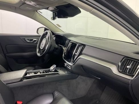 Certified 2022 Volvo S60 B5 Inscription AWD/4WD image 30