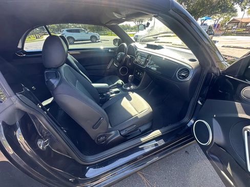 Used 2013 Volkswagen Beetle 2.0T FWD image 26