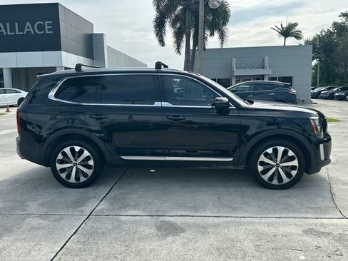 Used 2021 Kia Telluride EX w/ EX Premium Package FWD image 9