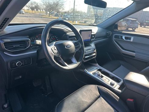 Certified 2023 Ford Explorer XLT w/ Equipment Group 202A image 14
