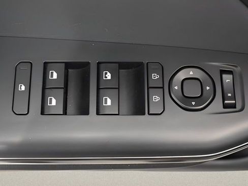 Used 2025 Kia K4 image 21