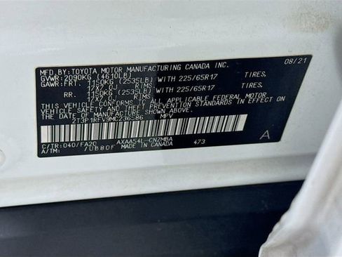 Certified 2021 Toyota RAV4 XLE w/ Carpet Mat Package (TMS) image 30