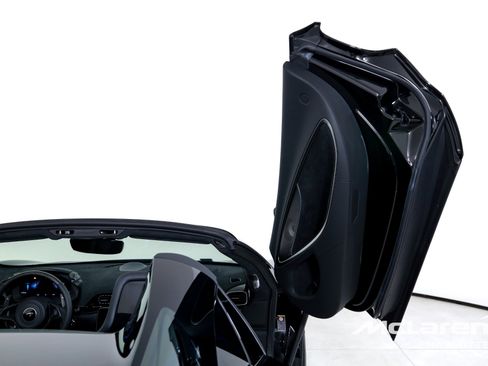 New 2026 McLaren Artura Spider RWD image 19