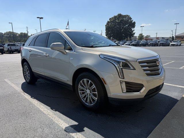 Used 2017 Cadillac XT5 Luxury w/ LPO, Wheel Lock Package FWD image 1