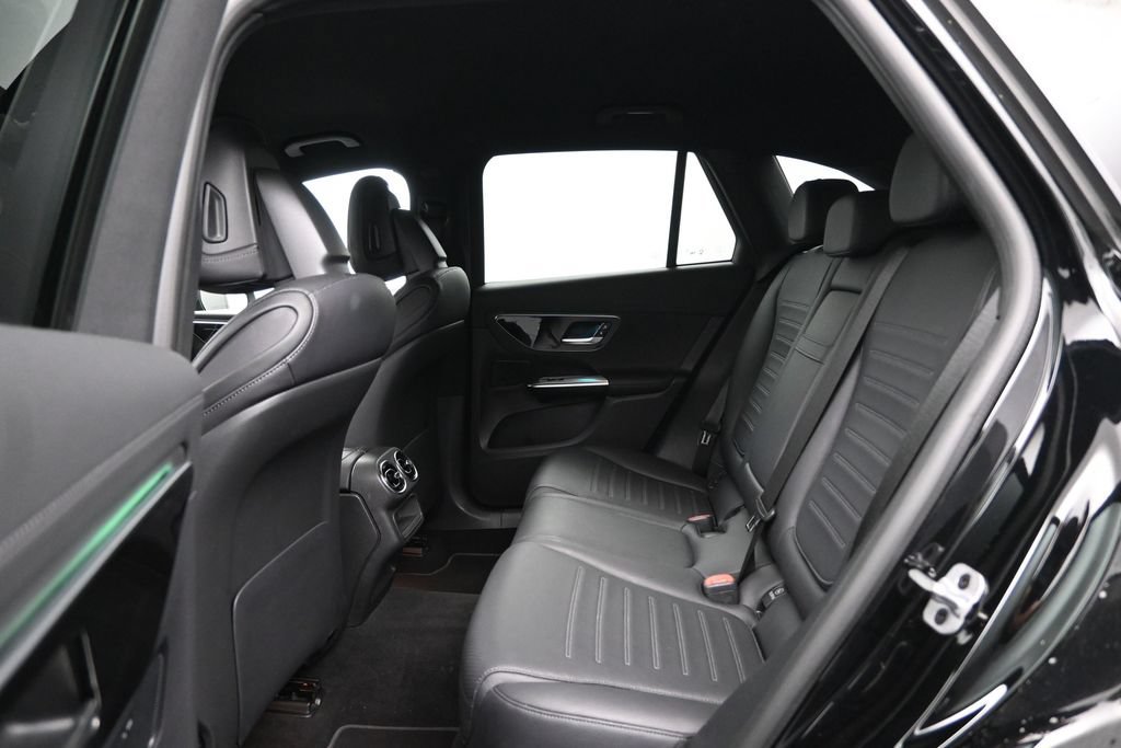 Used 2023 Mercedes-Benz GLC 300 image 24