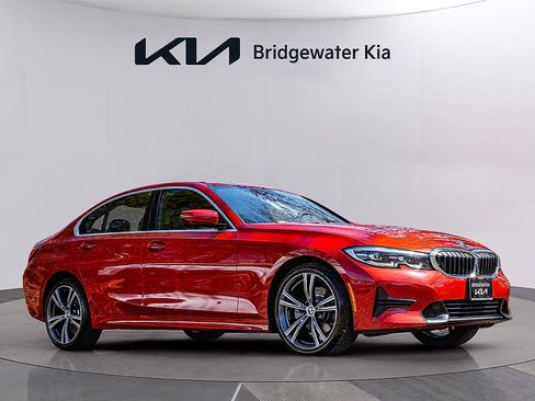 Used 2019 BMW 330i xDrive Sedan w/ Convenience Package AWD/4WD image 2