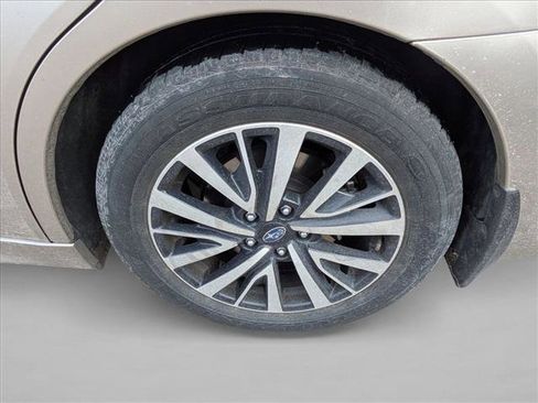 Used 2018 Subaru Legacy 2.5i Premium image 7
