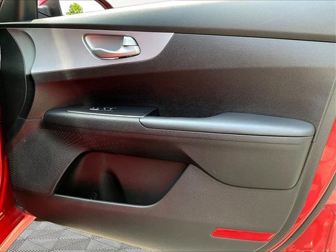Used 2024 Kia Forte LXS FWD image 27