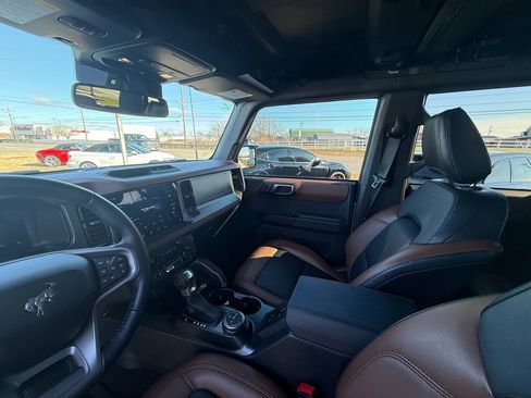 Used 2024 Ford Bronco Outer Banks image 13