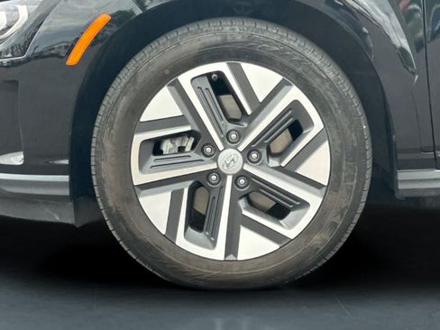 Used 2023 Hyundai Kona Limited w/ Cargo Package FWD image 30