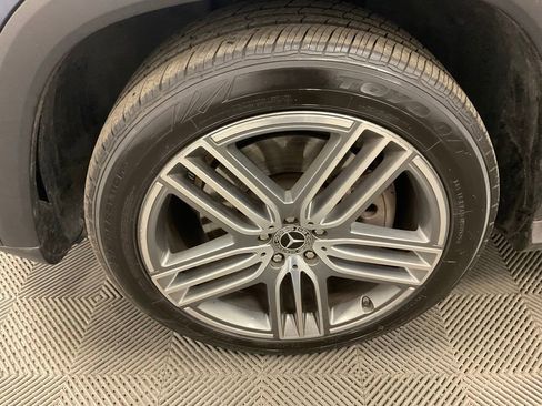 Used 2025 Mercedes-Benz GLS 450 4MATIC image 14