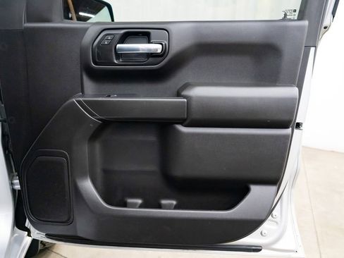 Used 2020 Chevrolet Silverado 1500 Custom w/ Custom Value Package AWD/4WD image 24