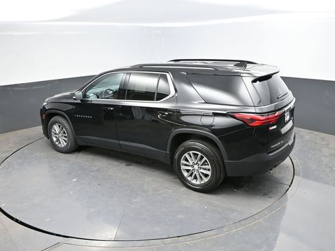 Used 2023 Chevrolet Traverse LT AWD/4WD image 28