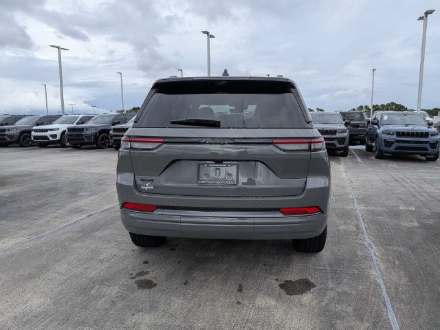 New 2027 Jeep Grand Cherokee Limited AWD/4WD image 5