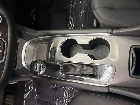 Used 2017 Chevrolet Malibu LT image 28