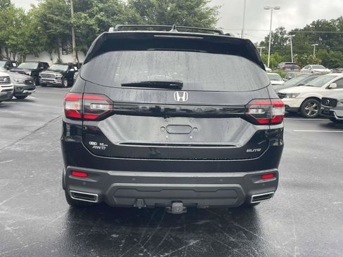 Used 2025 Honda Pilot Elite image 6