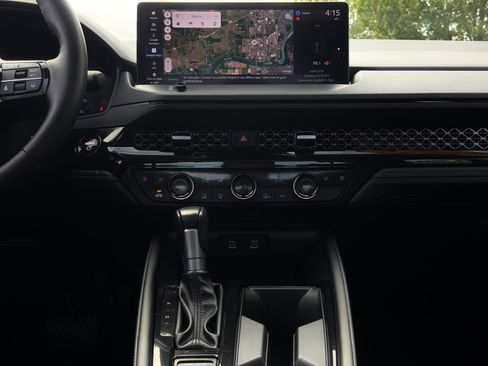 Used 2023 Honda Accord Touring image 17