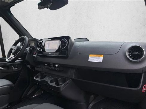 Used 2026 Mercedes-Benz Sprinter 2500 image 30