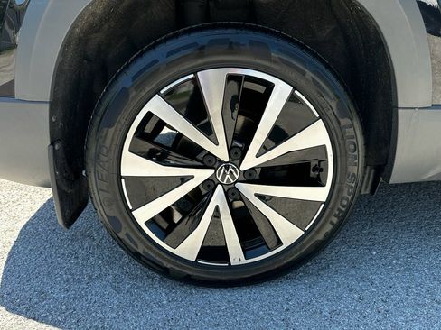 Used 2022 Volkswagen Taos SE AWD/4WD image 33