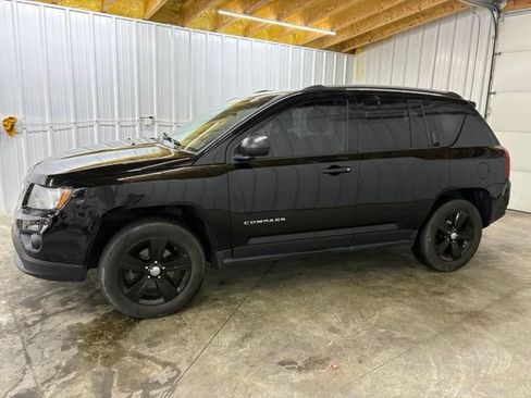 Used 2016 Jeep Compass Sport w/ Power Value Group AWD/4WD image 4