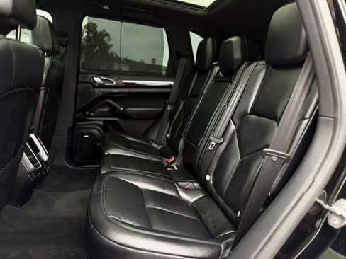 Used 2016 Porsche Cayenne S AWD/4WD image 20