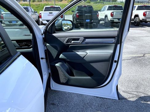 New 2026 GMC Terrain AT4 w/ Technology Package II image 16