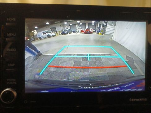 Used 2022 Toyota Corolla LE image 22