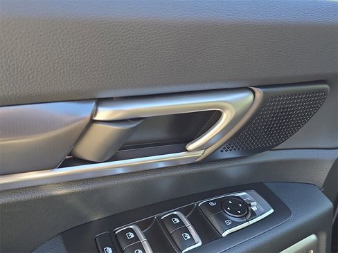New 2025 Kia Telluride S image 21