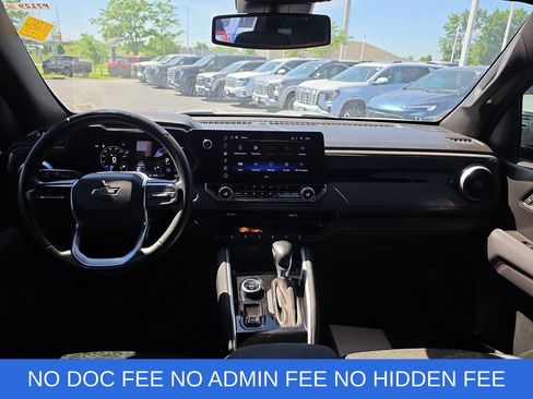 Used 2025 Chevrolet Colorado Z71 AWD/4WD image 14